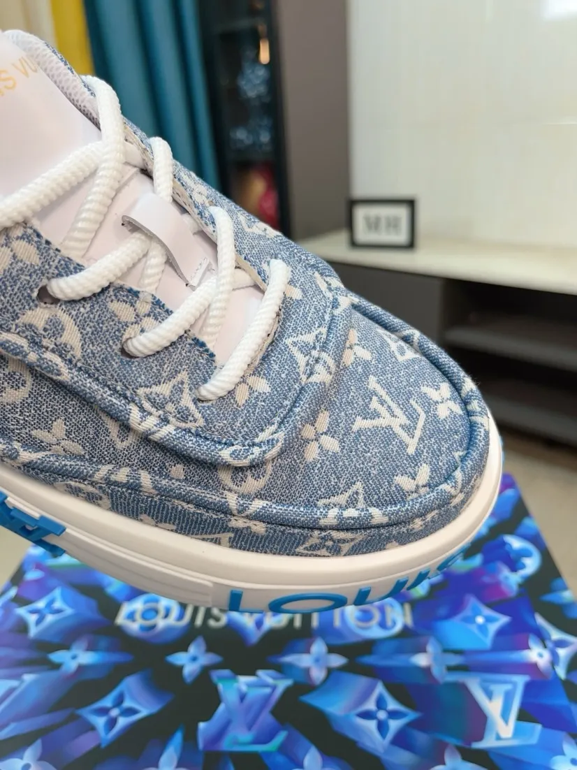 Men's men's shoes 💰560🌸🌸 LV style is novel and fashionable, the upper is made of imported cowhide + LV special materials! Super trendy design! It’s eye-catching! The leather is soft, delicate, shiny and translucent, showing the ultimate in pure handcraftsmanship, and the mesh is soft, comfortable and breathable! Size: 39-44 (38 45 customized)